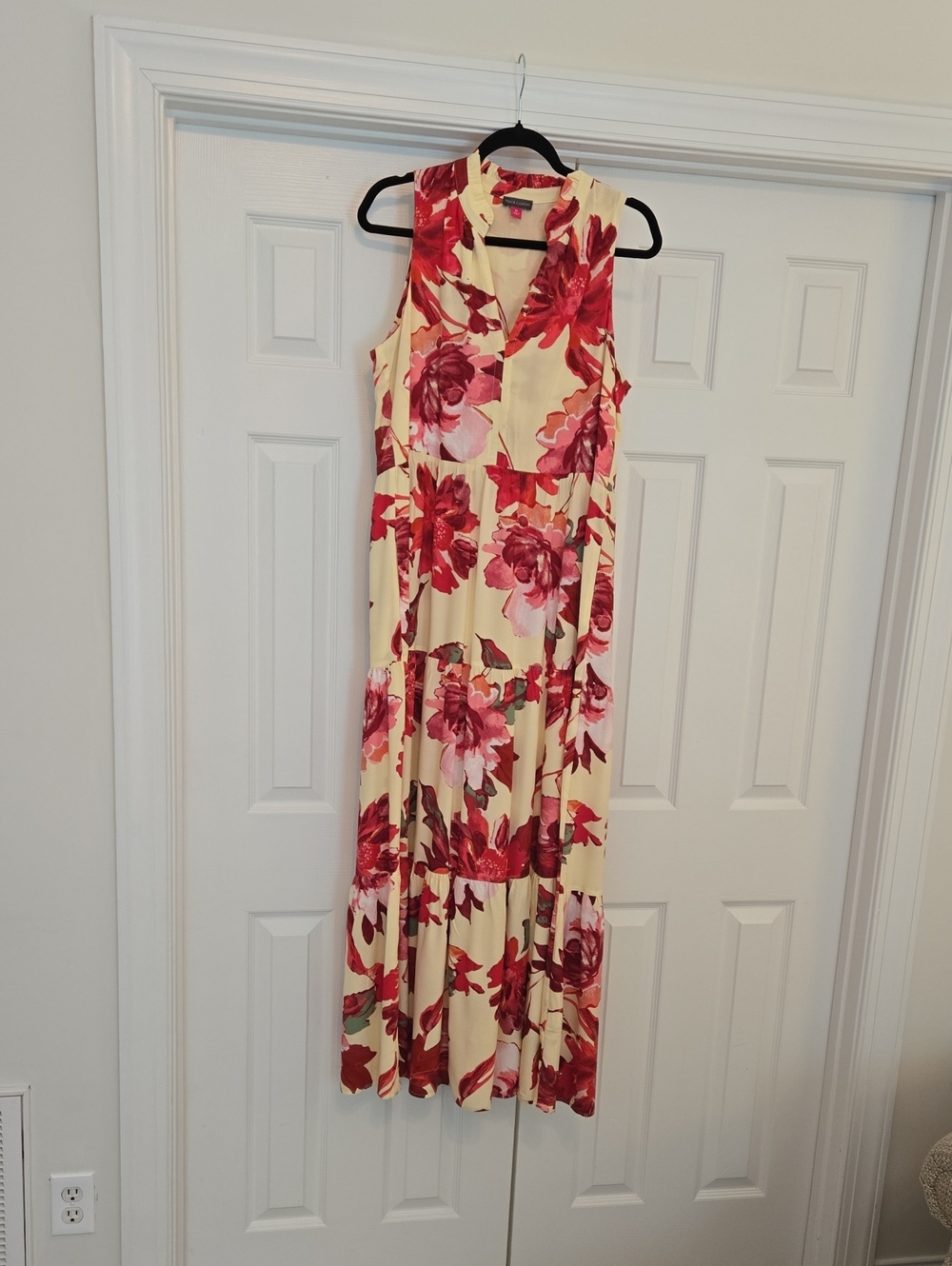 Vince Camuto Cream Maxi Dress with Red Floral Print